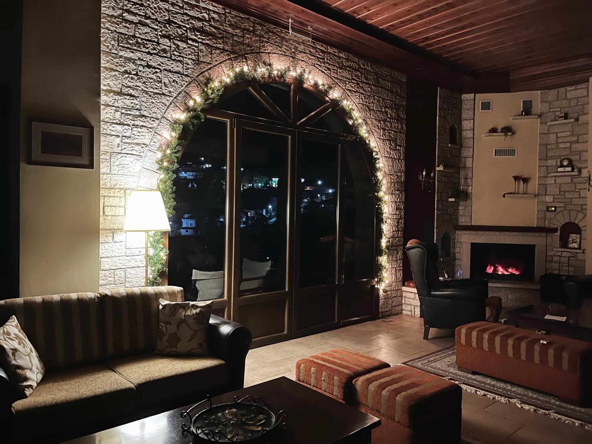 Agnanti Zitsas Hotel Buitenkant foto